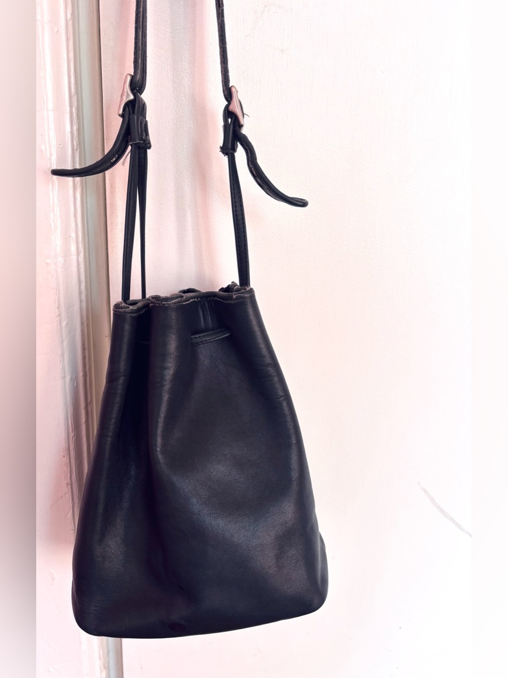 Vintage Coach Purse 9165 Legacy Black Leather Drawstring Bucket - Picture 2 of 13